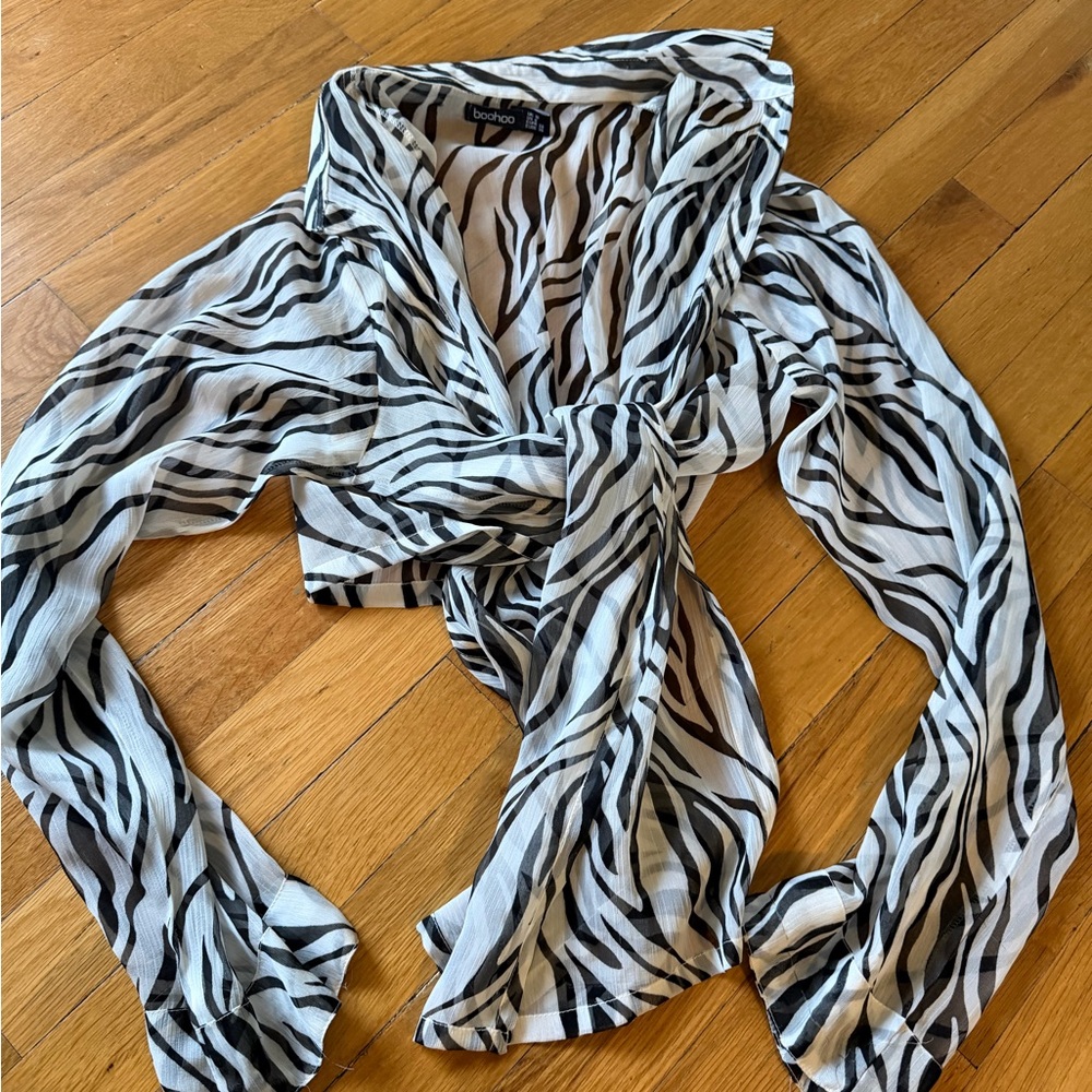 Boohoo Black & White Zebra Tie-Front Sheer Top